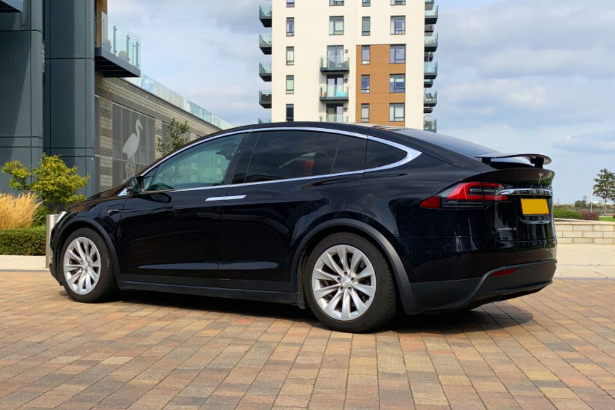 Tesla Model X 90D hire