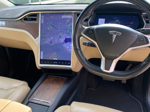 Tesla Model X 90D interior
