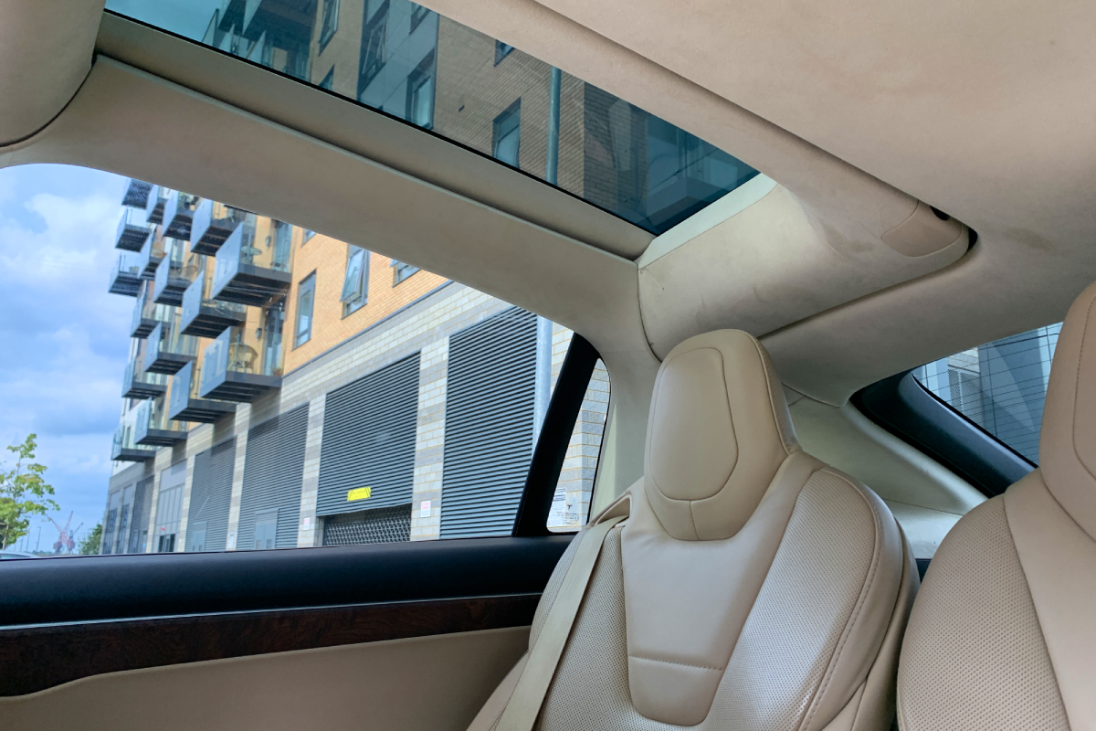 Tesla Model X 90D interior