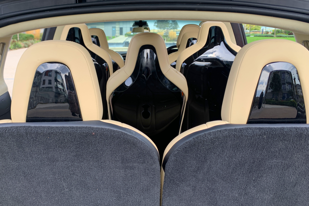 Tesla Model X 90D seats