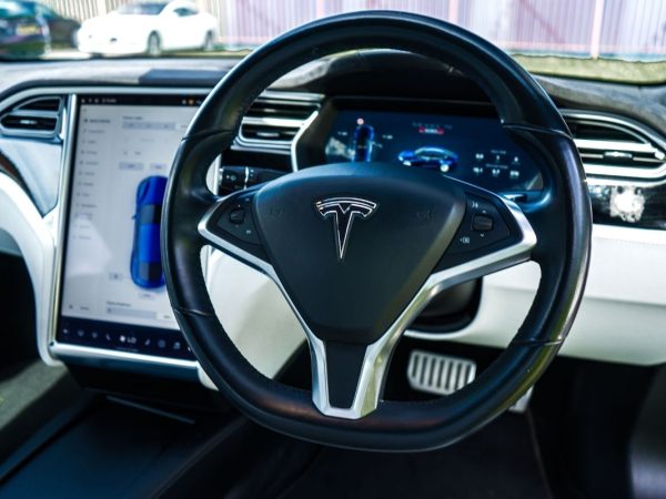 Tesla Model S P100D interior
