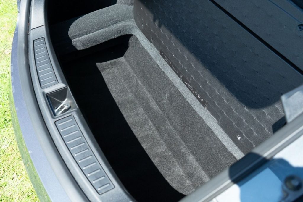 Tesla Model S 100D boot