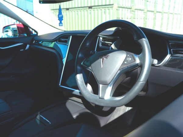 Tesla Model S 75