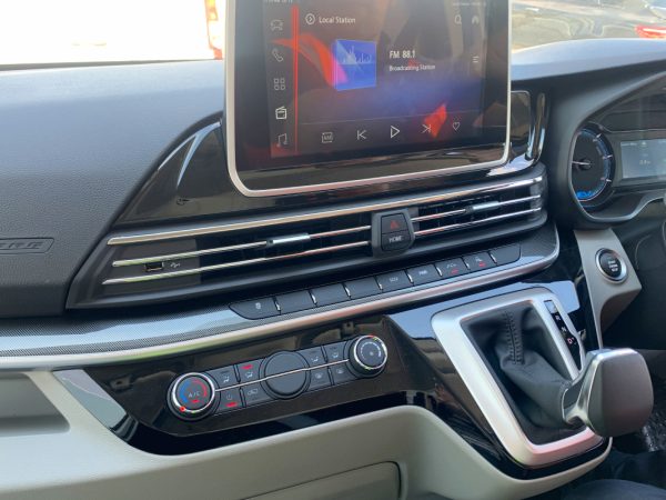 Maxus Delivery 9 Electric Van interior