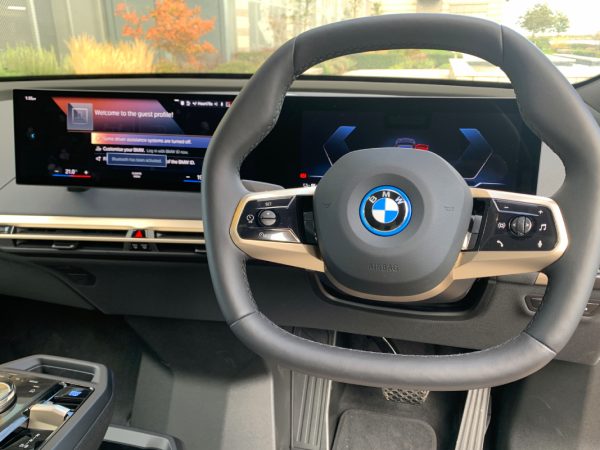 BMW iX xDrive 40 interior
