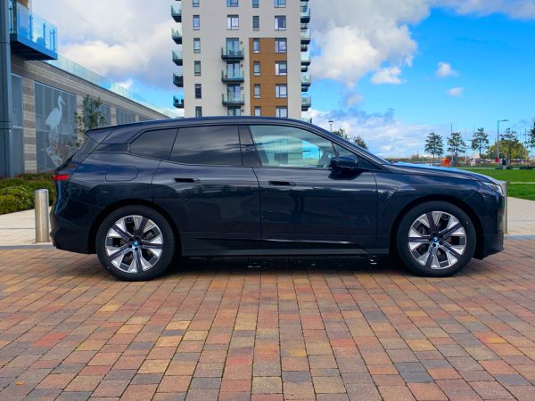 BMW iX xDrive 40