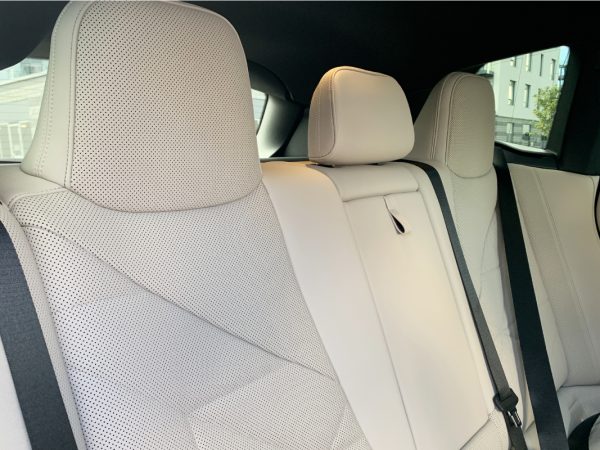 BMW iX xDrive 40 interior
