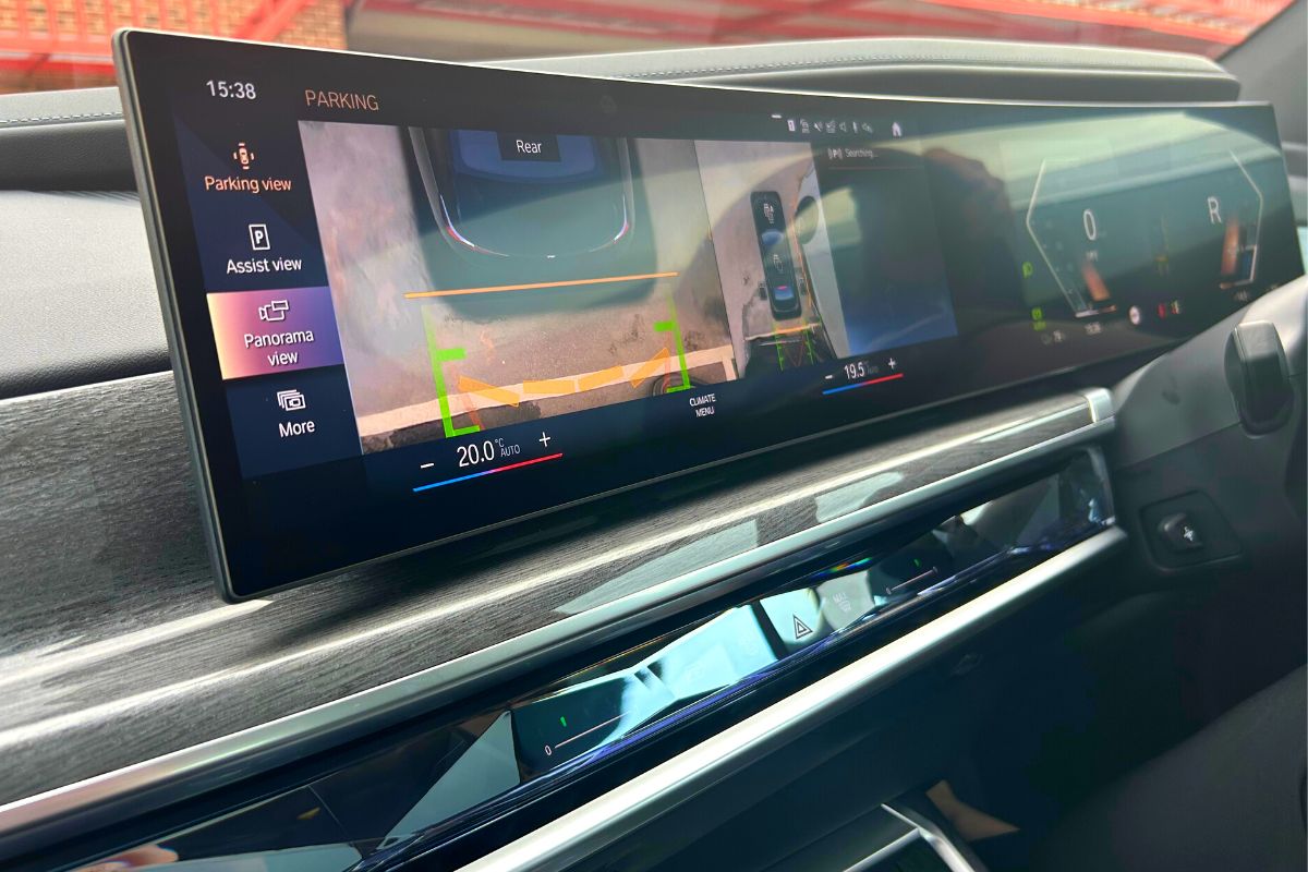 BMW i7 interior