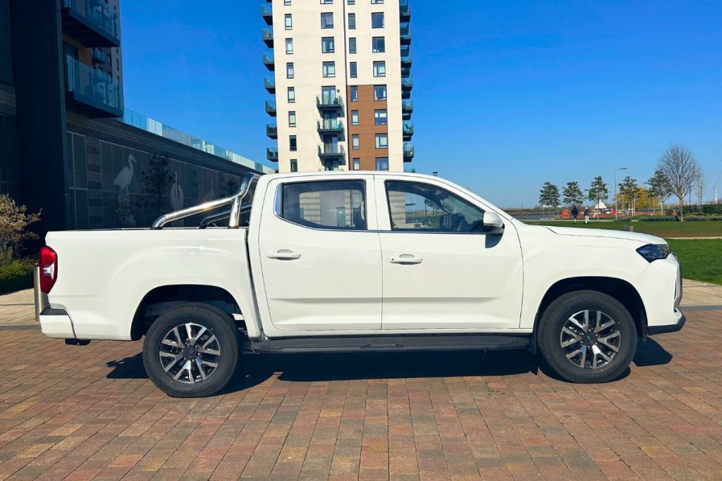 Maxus T90 electric pickup truck