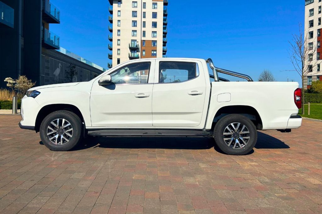 Maxus T90 electric pickup truck
