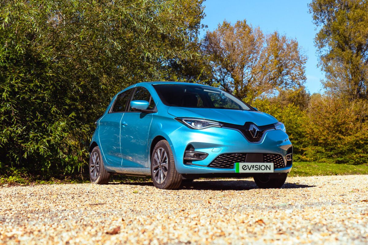 Hire a Renault ZOE GT Line R135