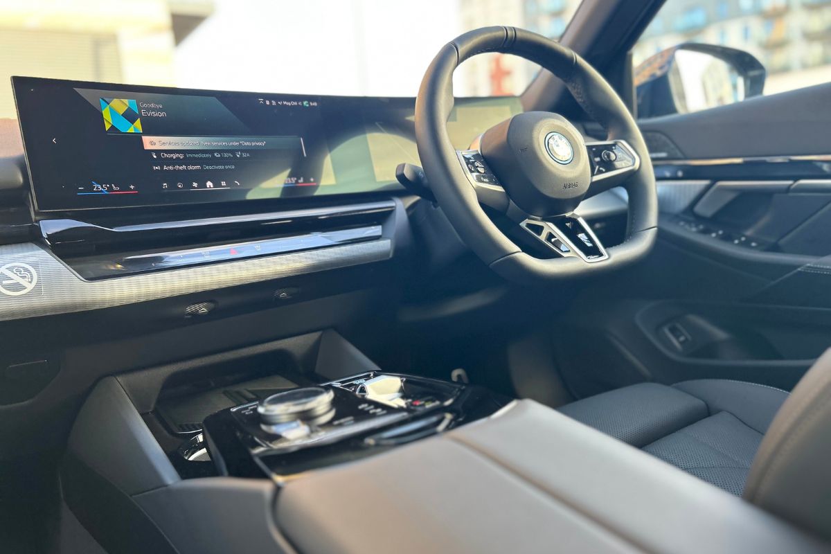 Hire a BMW i5