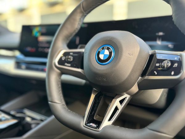 Hire a BMW i5