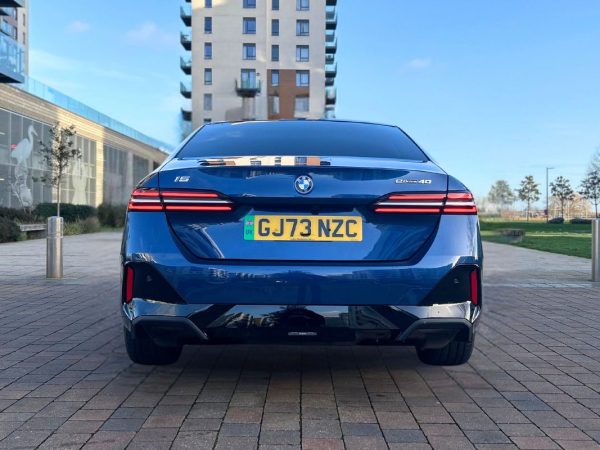 Hire a BMW i5