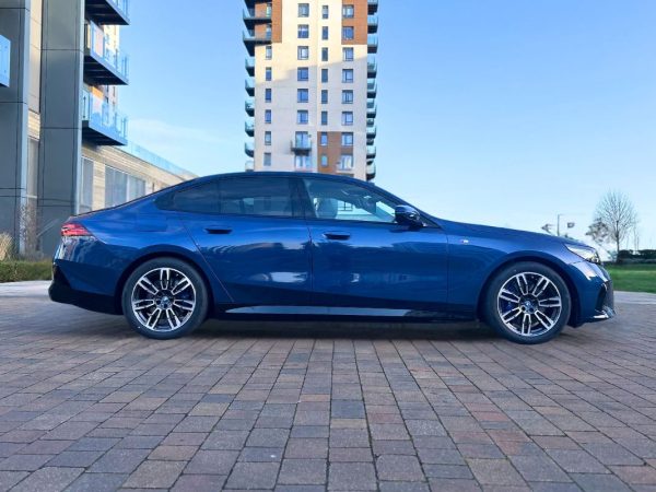 Hire a BMW i5