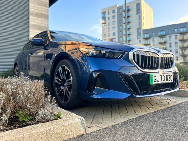Hire a BMW i5