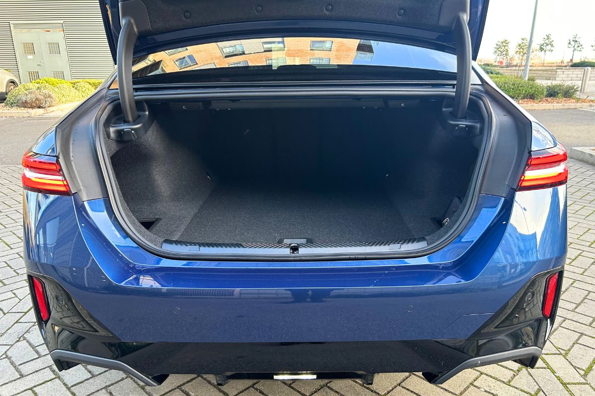 Hire a BMW i5 - boot space