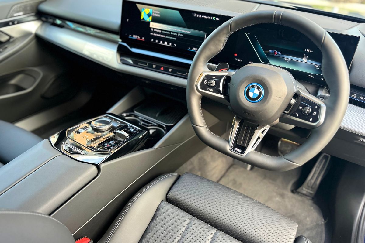 Hire a BMW i5 interior