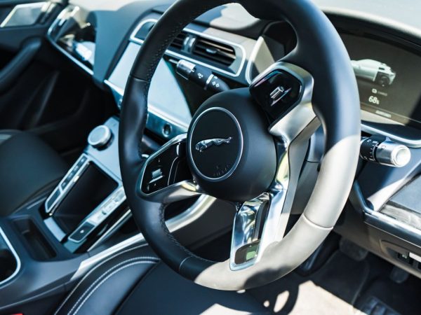 Jaguar I-Pace SE interior