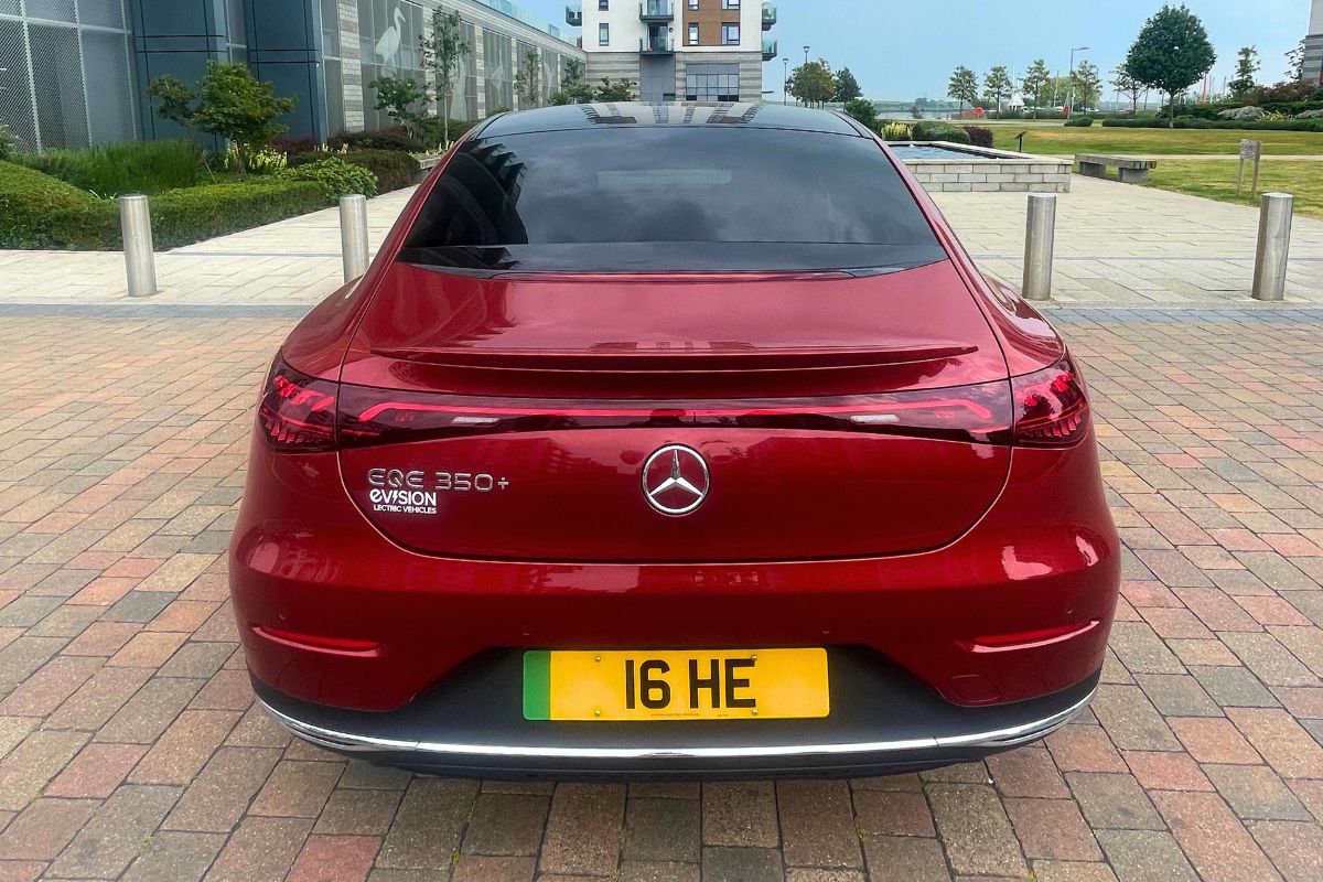Mercedes EQE