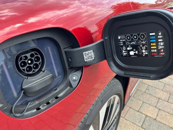 Mercedes EQE charging