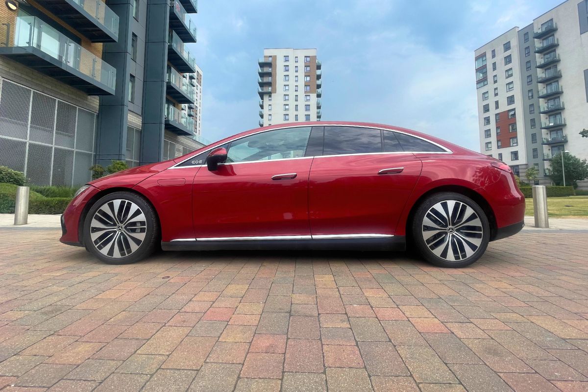 Mercedes EQE