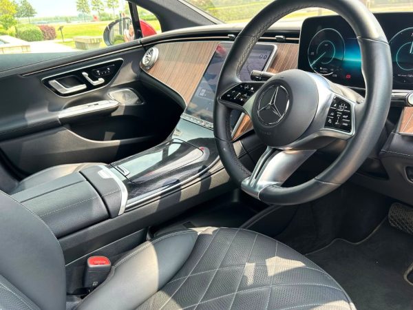 Mercedes EQE interior